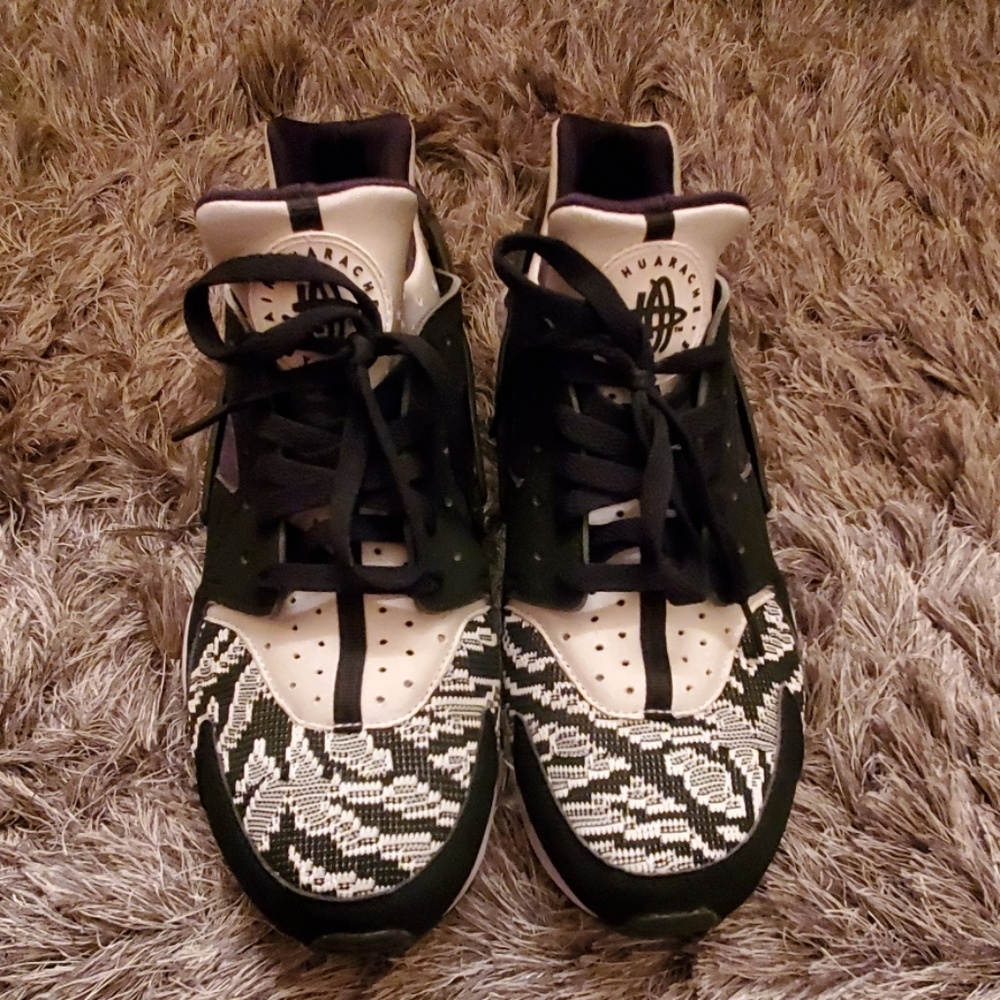 Nike Huarache 'Perpetual Zebra'